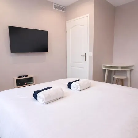 Apartman Elegant One-bedroom - 9 Min Palais - Quiet Area *