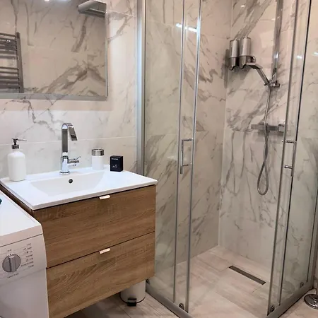 Serenity Apartment *